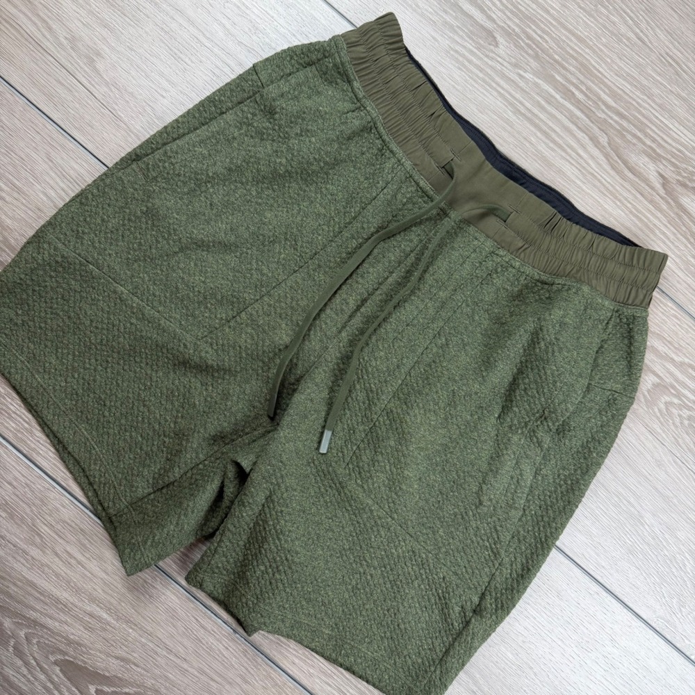 Lululemon Mens Textured Fleece Shorts Drawstring Green Small